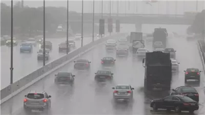 مطر ورعد ورياح.. نصائح هامة لسائقي السيارات لتجنب الحوادث