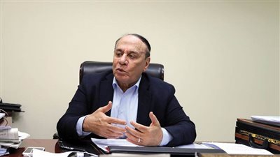 سمير فرج: الرئيس السيسي في خدمته العسكرية كان يواظب على صيام الاثنين والخميس