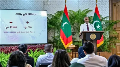 حطم رقم قياسي.. رئيس جزر المالديف يعقد مؤتمر صحفي استمر 15 ساعة