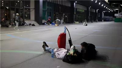 الحكومة الإسبانية: نحتاج إلى أيام إضافية لتحديد سبب انقطاع الكهرباء