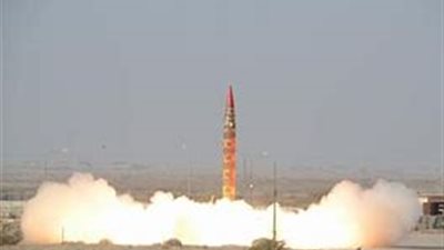 وسط تفاقم التوترات مع الهند.. باكستان تُجري اختبار صاروخ باليستي