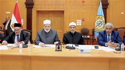 مجلس جامعة الأزهر يهنئ الشعب المصري بذكرى عيد تحرير سيناء وعيد العمال