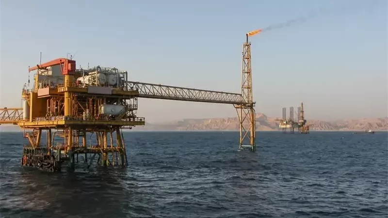 إعلان إنسحاب 4شركات