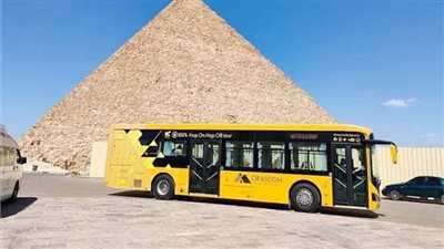 المرشدون السياحيون يلجأون للبرلمان بـ13 اعتراضًا على مشروع تطوير الأهرامات  