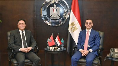 مصر والمغرب يعززان التعاون في مجالات النسيج والزراعة والصناعات الدوائية