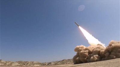 إيران تكشف عن صاروخ 