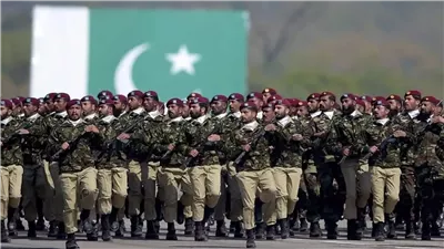 الجيش الباكستاني يواجه أزمة نفاد الذخيرة بسبب دعم أوكرانيا وسط تصعيد مع الهند