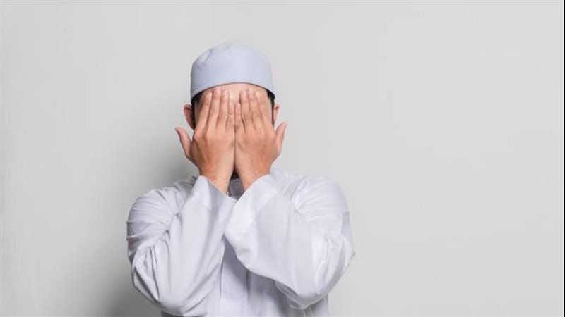 مسح الوجه بعد الدعاء