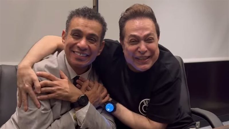 حكيم مع محمود الليثي