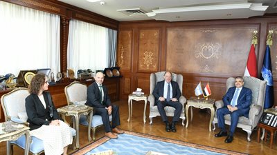 أسامة ربيع: نسعى للانفتاح على العالم الخارجي وتعزيز التعاون اللوجيستي عالميًا