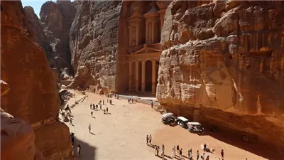 الأردن: وفاة سائحة بلجيكية وابنها جراء السيول في منطقة الشوبك