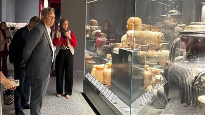 وفد روماني ونائب خارجية تايلاند يزورون المتحف اليوناني بالإسكندرية  