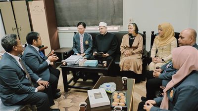 رئيس جامعة الأزهر ومستشارة الإمام الأكبر يبحثان سبل التعاون الأكاديمي مع تايلا