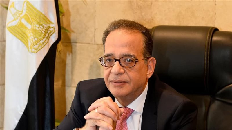 النائب طارق عبدالعزيز