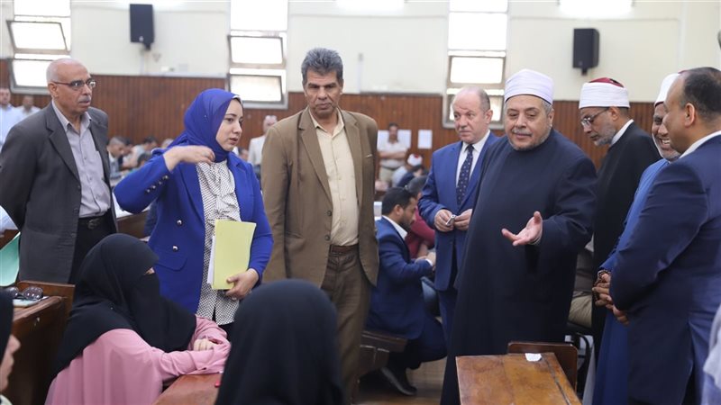 رئيس قطاع المعاهد