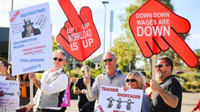 الاحتجاجات تتسع في إسرائيل بعد خفض رواتب المعلمين                             