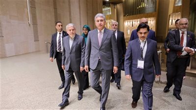 بالمتحف المصري الكبير.. وزير الآثار يقيم مأدبة عشاء لوزراء سياحة الدول الأعضاء