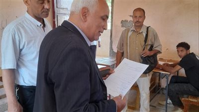 جولة لمتابعة سير امتحانات الفصل الدراسي الثانى للصف الاول الثانوي الفني بقنا