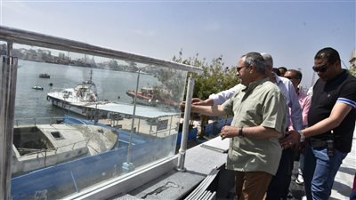 محافظ بورسعيد يتفقد أعمال تطوير المرحلة الثالثة للممشى السياحي بحي الشرق