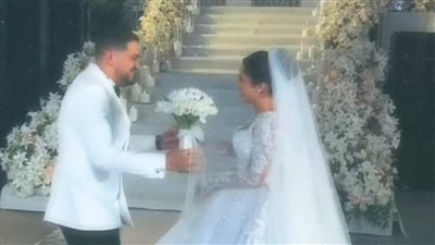 في أجواء رومانسية.. الصور الأولى من حفل زفاف الفنانة رنا رئيس 