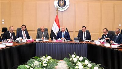 كامل الوزير: تشكيل مجموعة لإعداد خطة لإنشاء مصانع أعلاف من المخلفات