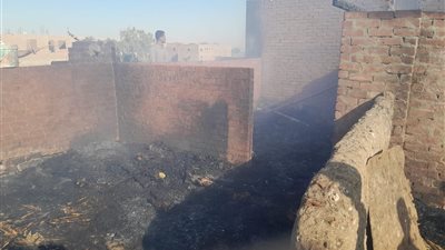 السيطرة على حريق بمنزل في سوهاج دون خسائر بشرية |صور 