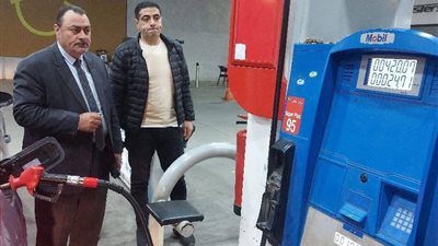 سحب ٤٥ عينة وقود لفحصها من محطات البنزين في محافظة دمياط 