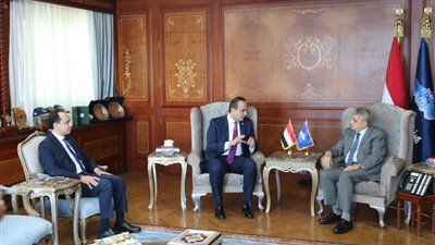 رئيس هيئة الرعاية الصحية: إنشاء لجان طبية داخل مواقع العمل بهيئة قناة السويس