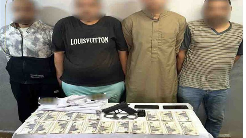 المتهمين و امامهم