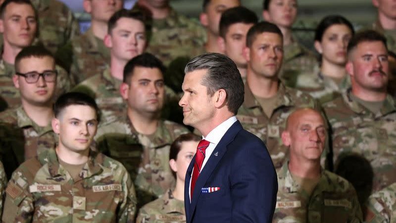 وزير الدفاع الأمريكي