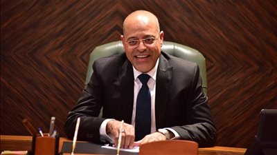 العمل: فرص وتدريبات مهنية وتوعية بالحقوق والواجبات في مواقع العمل