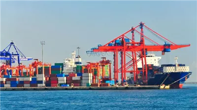 خبير اقتصادي: الحرب بين الهند وباكستان تهدد استقرار التجارة المصرية