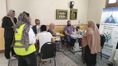 الكشف الطبي على 180 مواطنًا مجانا بقرية سرابيوم بالإسماعيلية 