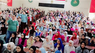 وكيل تعليم الفيوم يشهد المحاضرات المجانية لطلاب الشهادة الإعدادية بغرب الفيوم 
