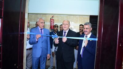 تضم ٣٠٥٧ كتاب.. النعماني يفتتح مكتبتان مهدتان لكلية الآثار 