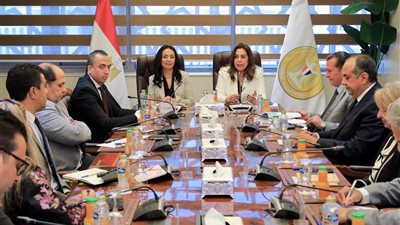 اجتماع وزيري التنمية المحلية والتضامن الاجتماعي لدعم الحرف التراثية