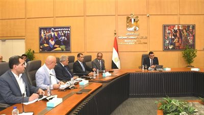 وزير الإسكان يتابع مشروعات مبادرة «حياة كريمة» بالأقصر والفيوم وكفر الشيخ