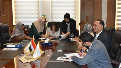 رئيس جامعة مدينة السادات تشهد توقيع عقد تمويل بحثي تنافسى