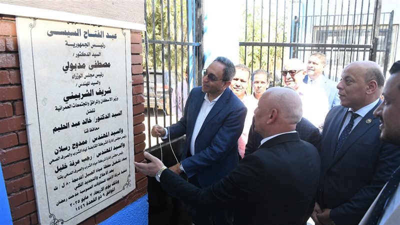 محافظ قنا