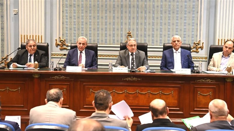 اجتماع لجنة الإدارة