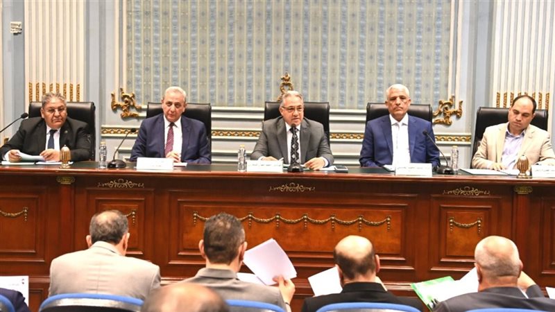 اجتماع لجنة الادارة