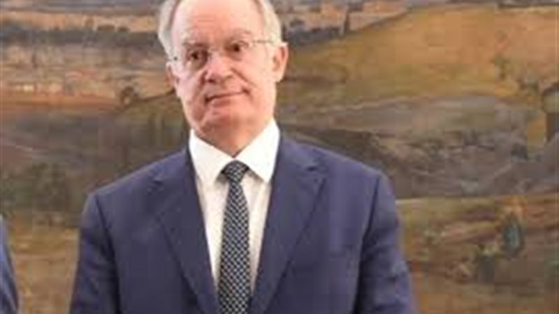   الرئيس اليوناني،