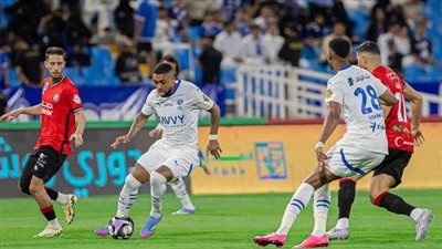 الهلال يكتسح الرائد بخماسية ويضغط على الاتحاد في الصدارة