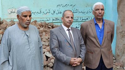 ثلاثة محافظين ومحطة متوقفة.. الصرف الصحي يغرق مقابر قلفاو بسوهاج |صور 