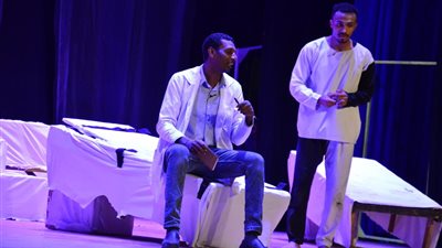 «قابل للحذف»عرض مسرحى لفرقة كوم أمبو بقصر ثقافة القناطر الخيرية