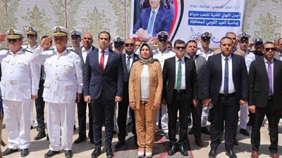 موسيقى عسكرية وسلام شهيد في بداية احتفالات العيد القومي لمحافظة دمياط