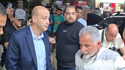 عمرو أديب وأشرف زكي في عزاء حماة محمد السبكي بمسجد الحامدية الشاذلية(صور)