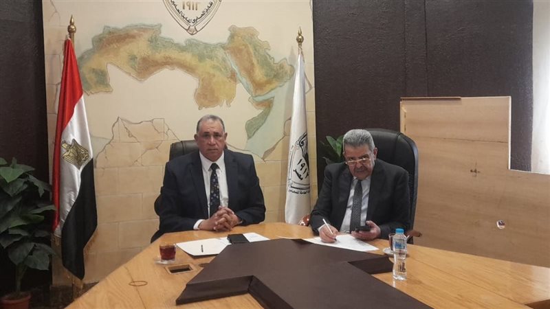 اللجنة تتابع الإضراب