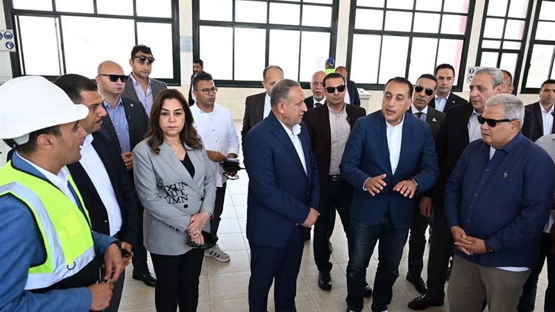 رئيس الوزراء يتفقد
