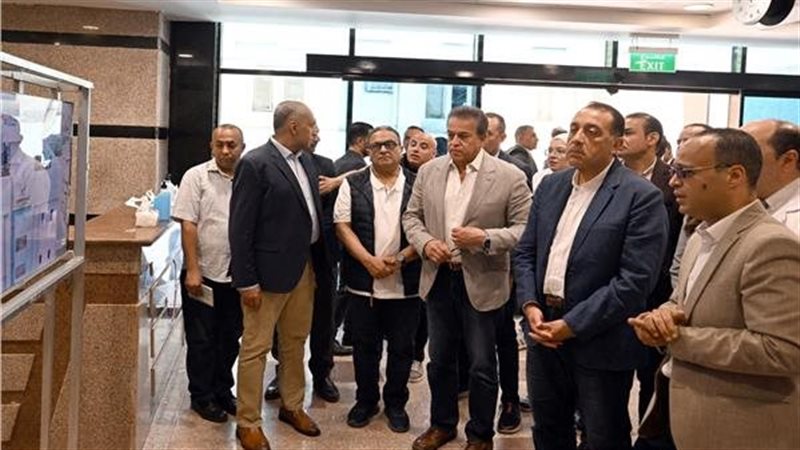 رئيس الوزراء في جولته